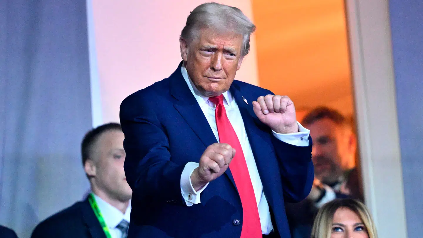 Her ses USAs præsident, Donald Trump, under lodtrækningen til grupperne, når der til sommer skal være VM i USA, Mexico og Canada.