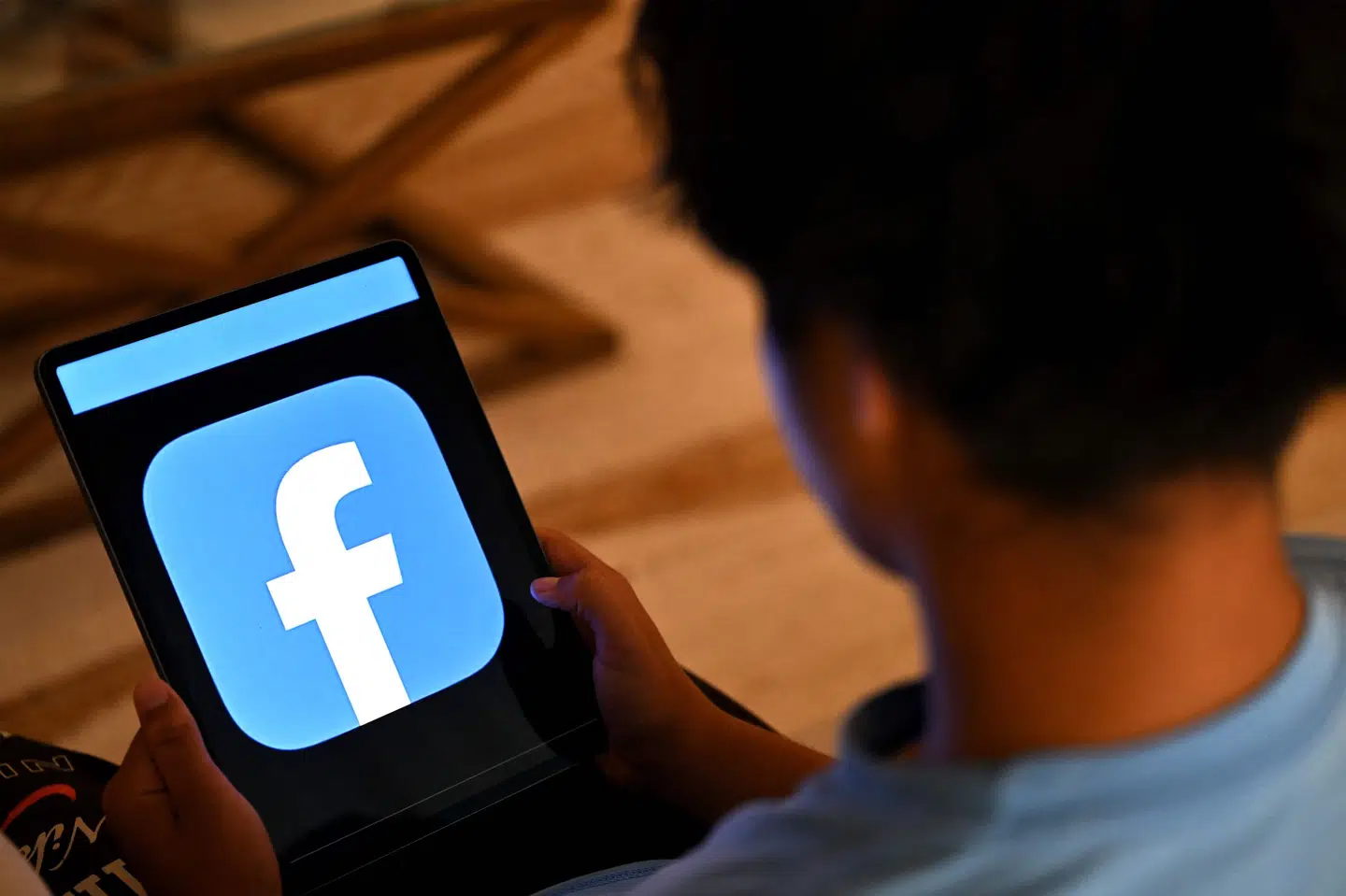 Australien indførte i december sidste år et forbud mod sociale medier til børn under 16 år. Nu vil Storbritannien undersøge, om landet skal gøre det samme. (Arkivfoto).