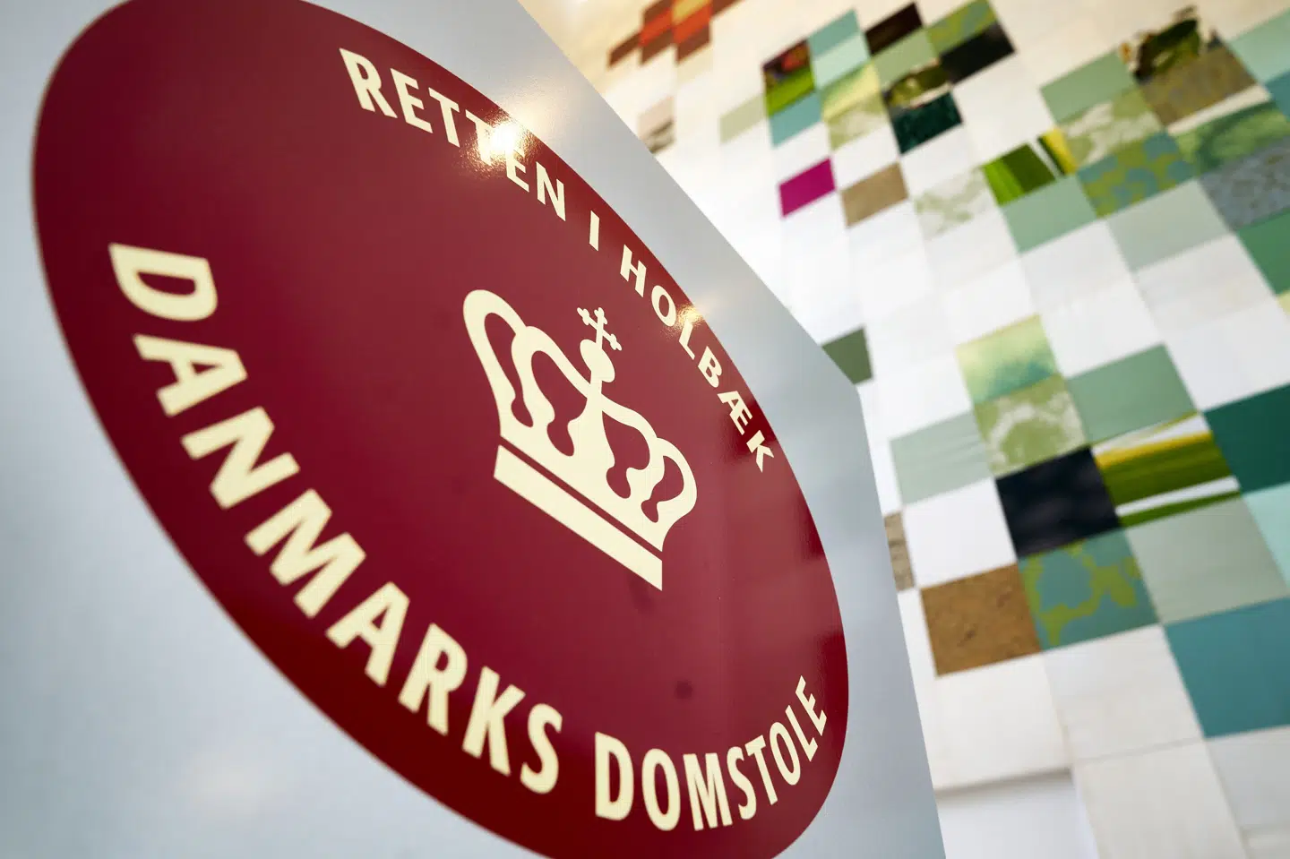 Der var grundlovsforhør ved Retten i Holbæk tirsdag morgen. En 25-årig mand blev fremstillet i en sag om et knivstikkeri med to forurettede, der fandt sted i september sidste år. (Arkivfoto).