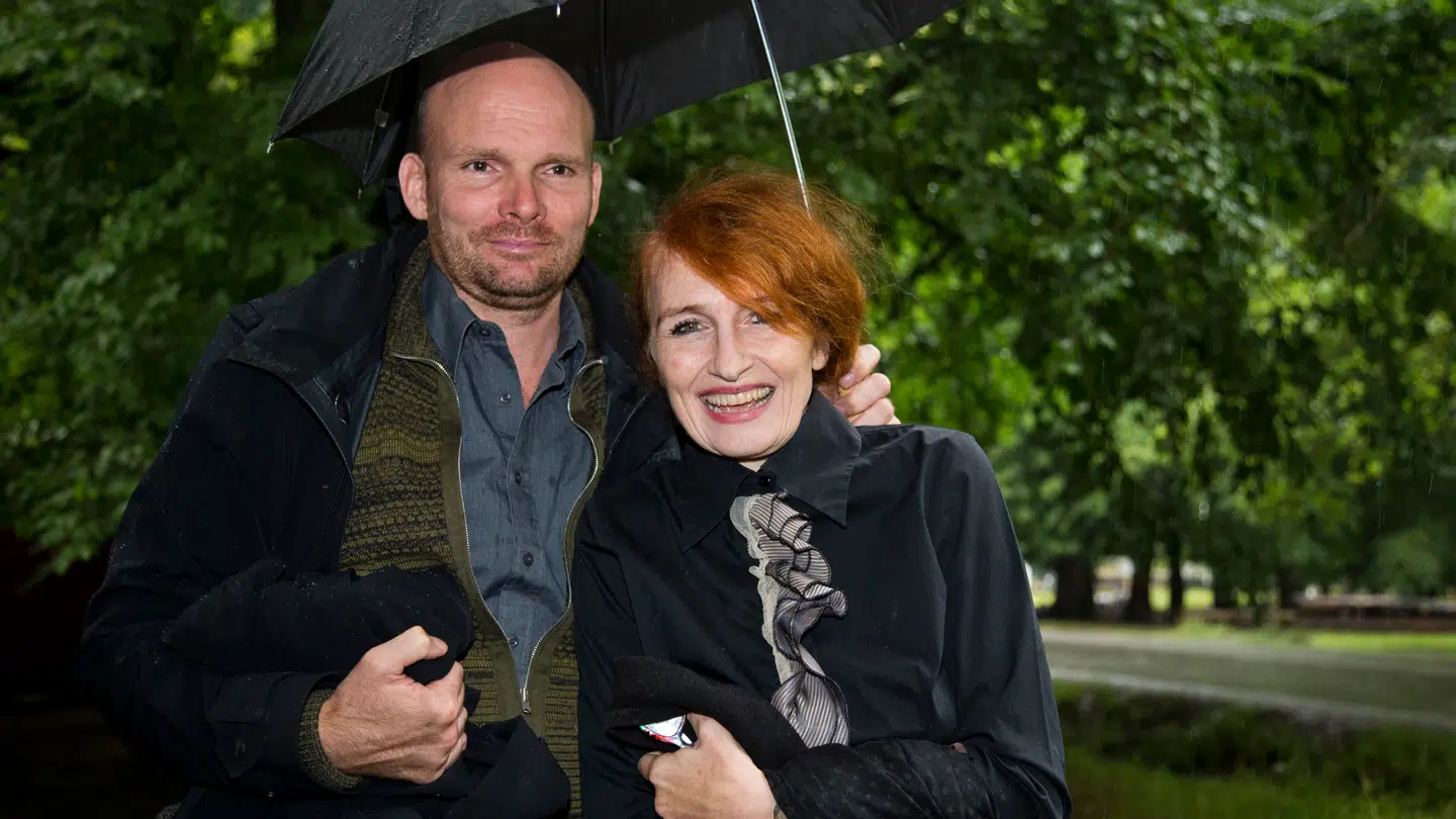 Bodil Jørgensen med sin mand Morten. Her fotograferet til uddelingen af revyprisen i 2014.