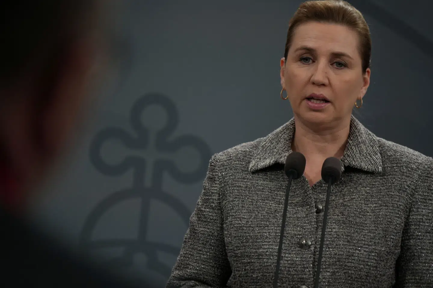 Mette Frederiksen ønsker ikke en handelskrig med USA og vil forsøge at afværge den, men er klar til kamp, hvis den kommer.