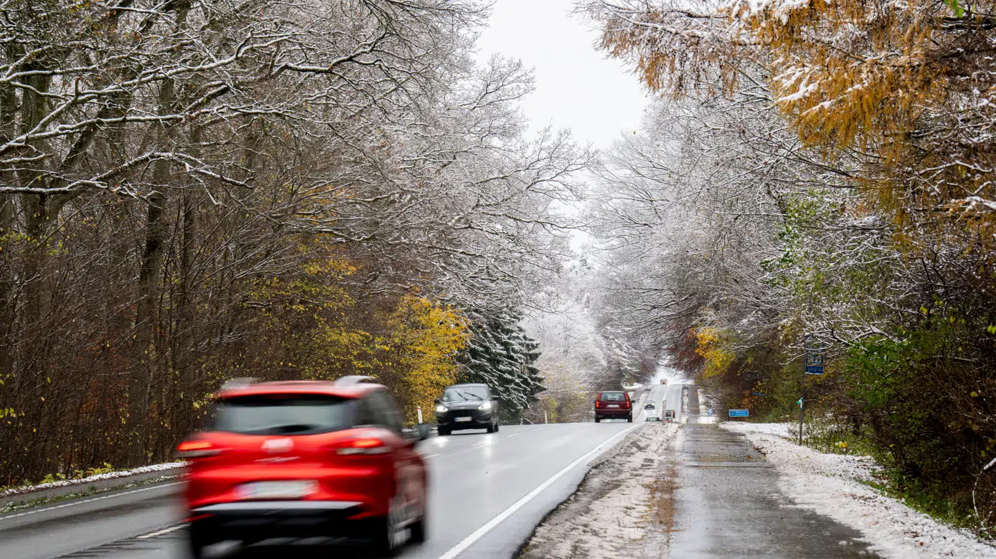 Sneen kan onsdag falde hist og her i hele landet. (Arkivfoto)