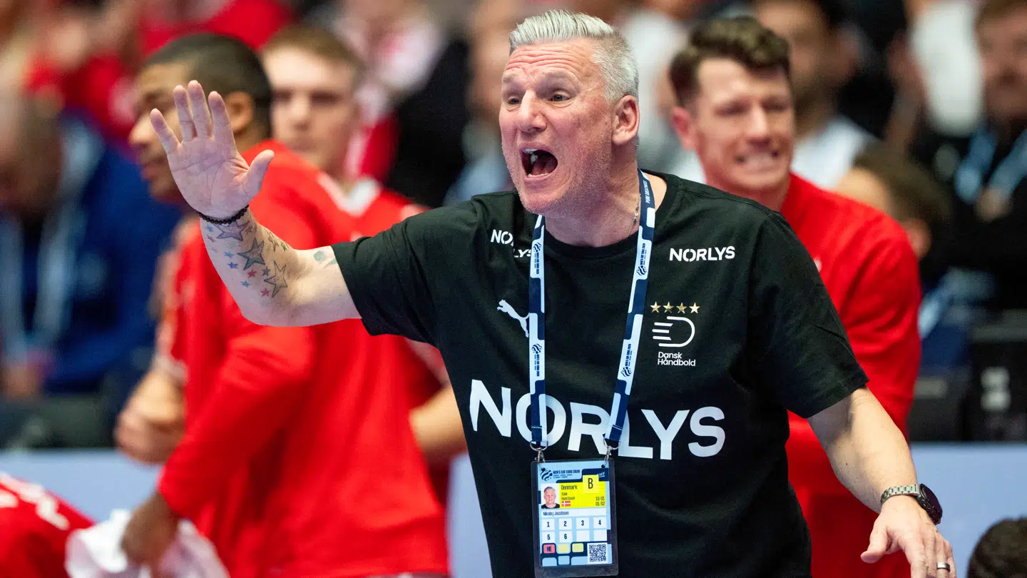 Danmarks landstræner Nikolaj Jacobsen reagerer under herrehåndboldkampen mellem Danmark og Portugal.