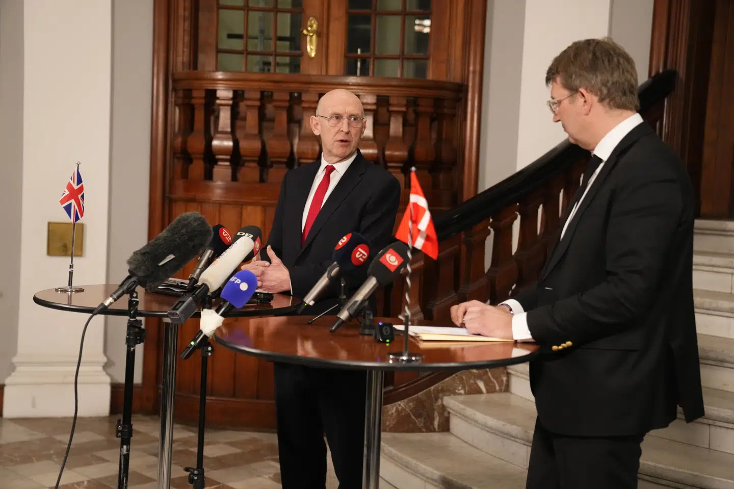 Troels Lund Poulsen (th.) håber at få amerikanerne til at være med i Nato-øvelser i Arktis-området.