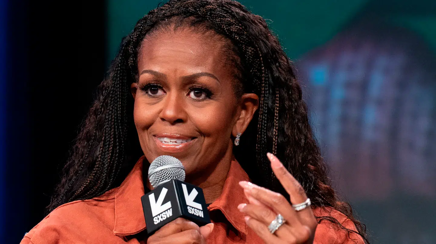 USAs tidligere førstedame Michelle Obama advarer kvinder om at gentage et skadeligt mønster.