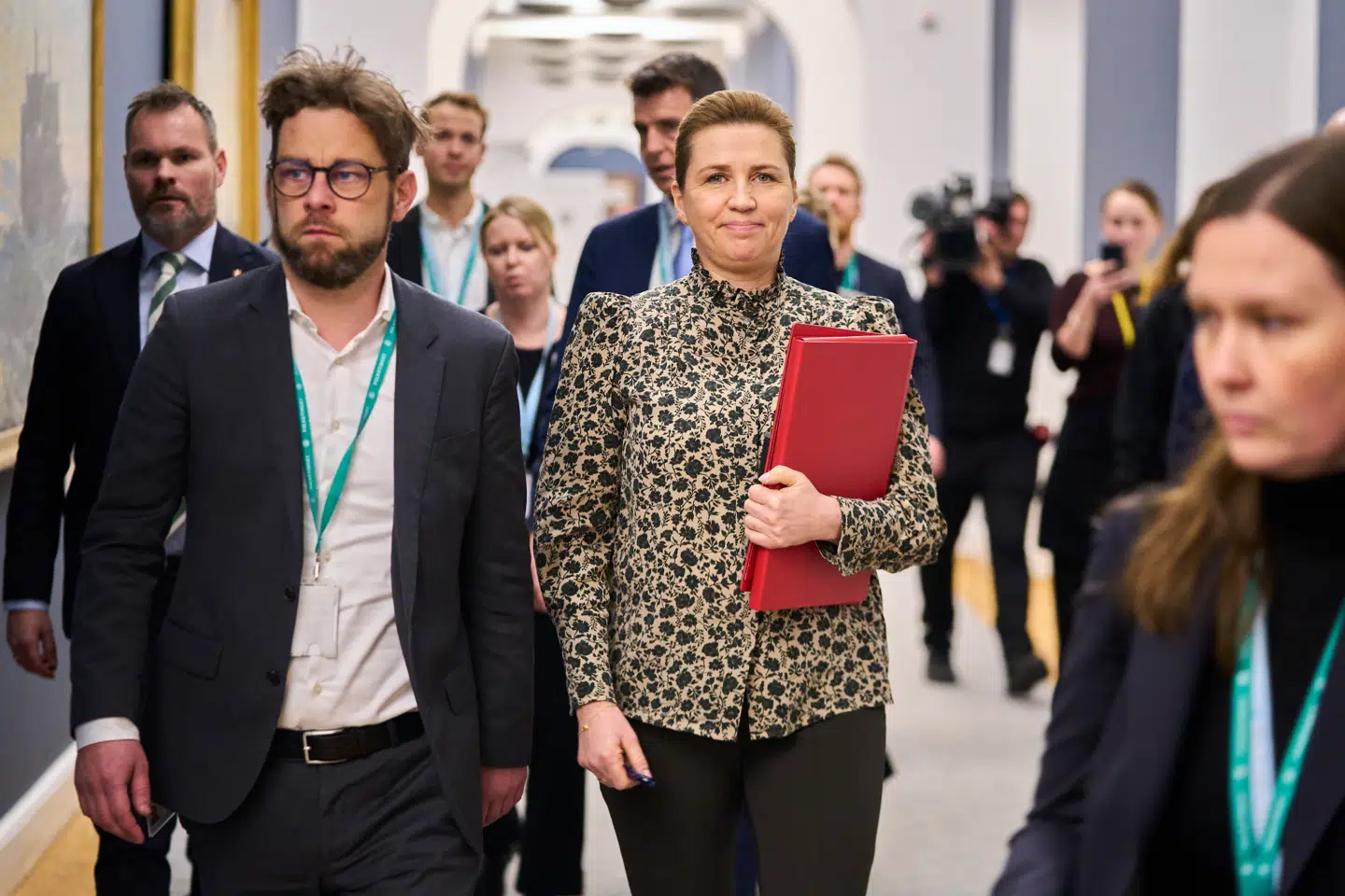 Statsminister Mette Frederiksen ankommer til møde i Det Udenrigspolitiske Nævn på Christiansborg tirsdag den 20. januar 2026.