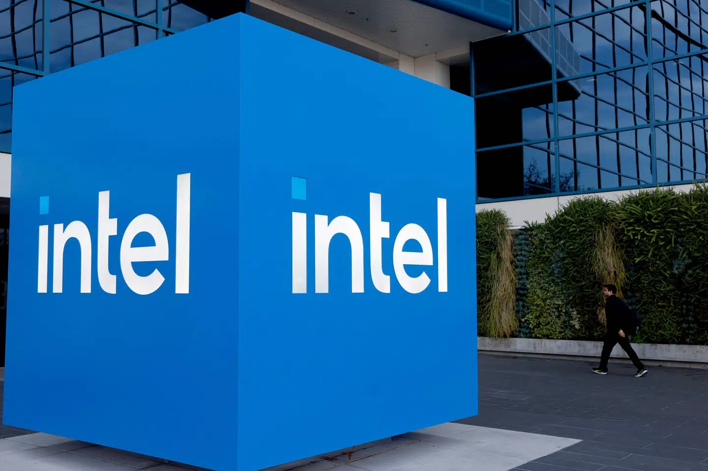 Aktien i Intel steg markant i slutningen af 2025, efter at Nvidia annoncerede investering i chipkoncernen på 5 milliarder dollar. Torsdag tog aktien et dyk efter skuffende forventninger til omsætningen i indeværende kvartal. (Arkivfoto).