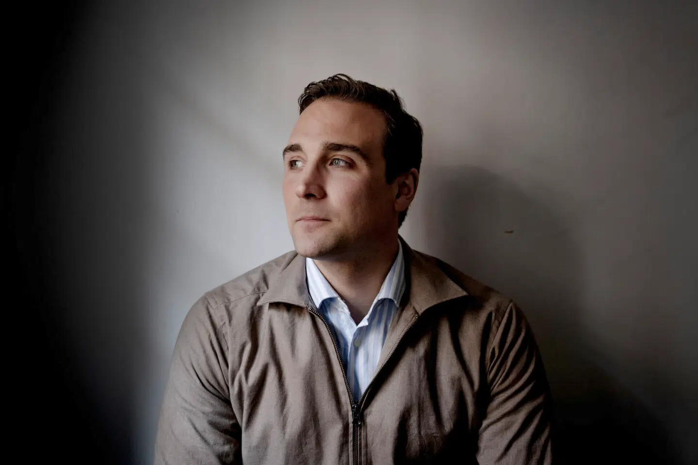 Caspar Stefani har været officer i Hæren, men arbejder nu i det private erhvervsliv.