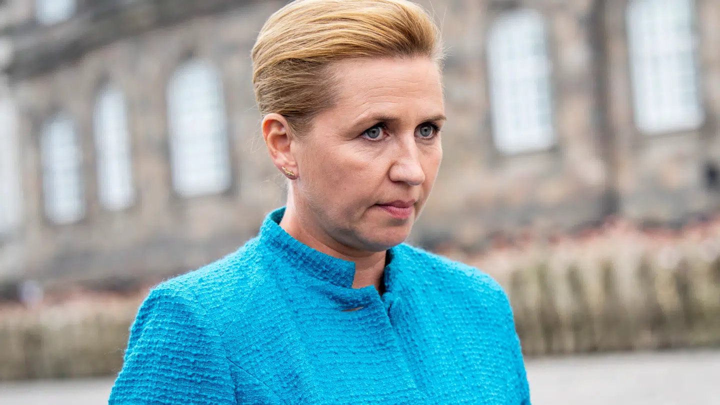 (Arkiv-foto) Statsminister Mette Frederiksen (S) i forbindelse med flagdag for Danmarks udsendte med parade på Christiansborg Slotsplads i København, fredag den 5. september 2025.