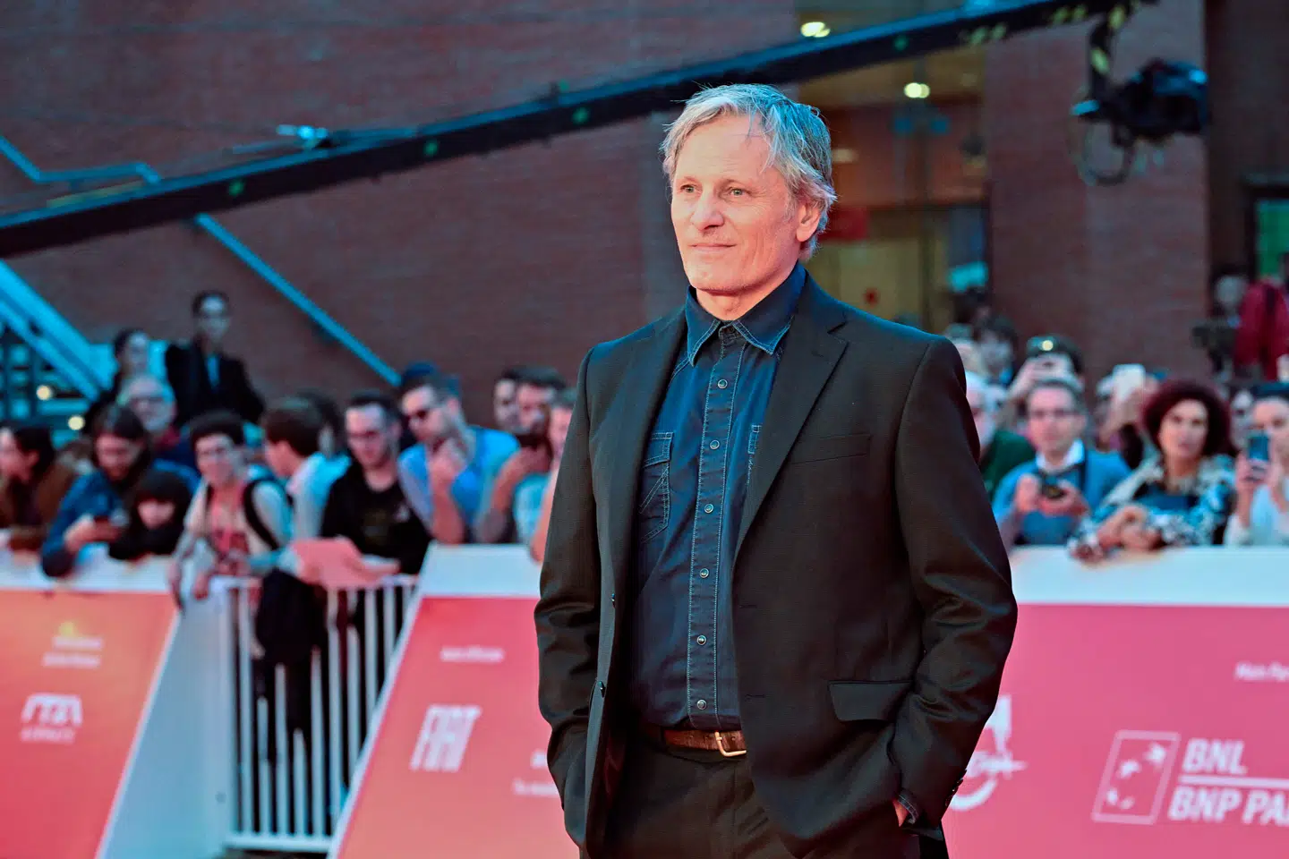 Viggo Mortensen bor til daglig i Madrid. Hans danske familie stammer fra Ringsted-området.