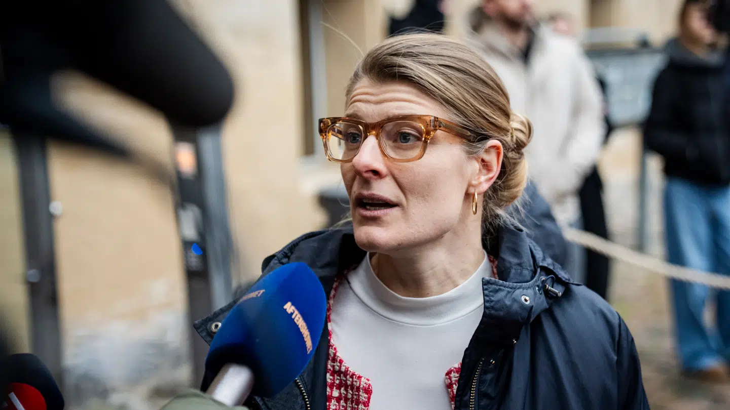 Skatteminister Ane Halsboe-Jørgensen vil sænke momsen på fødevarer. Men det er en bedre ide at sænke skatten på arbejde. Det mener B.T.s debatredaktør, Joachim B. Olsen.