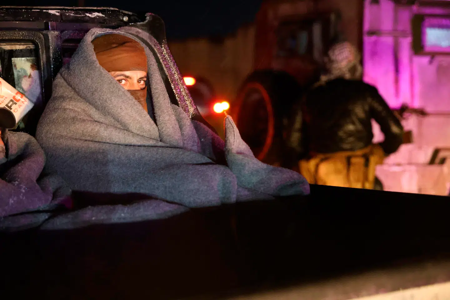 SDF-styrker på vej ud af al-Aqtan fængslet i det nordøstlige Raqa 23. januar 2026.