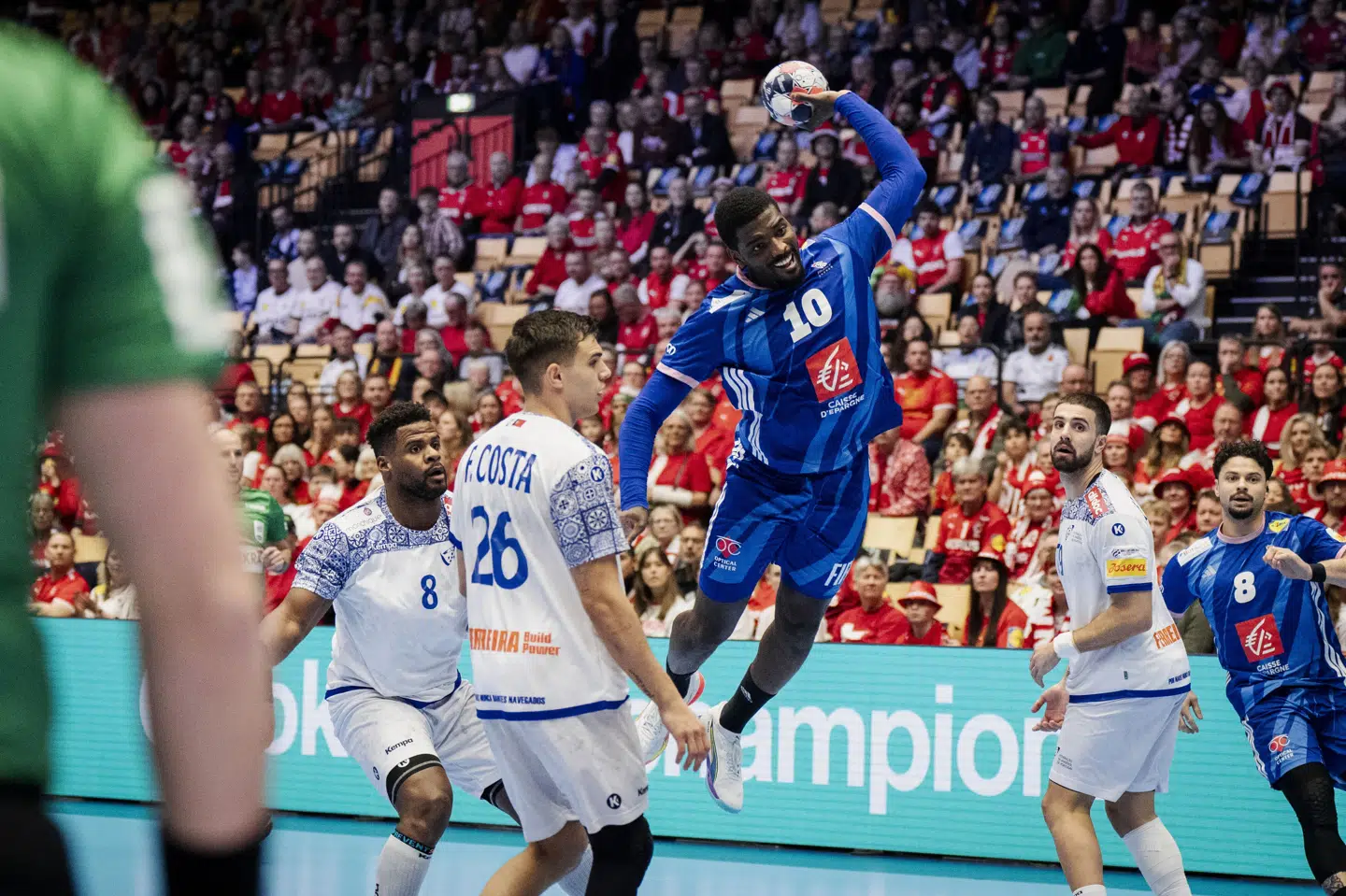 Dika Mem blev kampens topscorer med otte træffere, da Frankrig slog Portugal i Herning.
