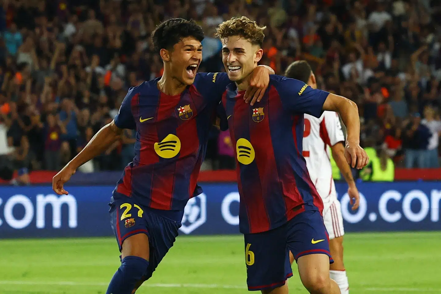 Dro Fernandez (til venstre) skifter fra FC Barcelona til PSG. (Arkivfoto).