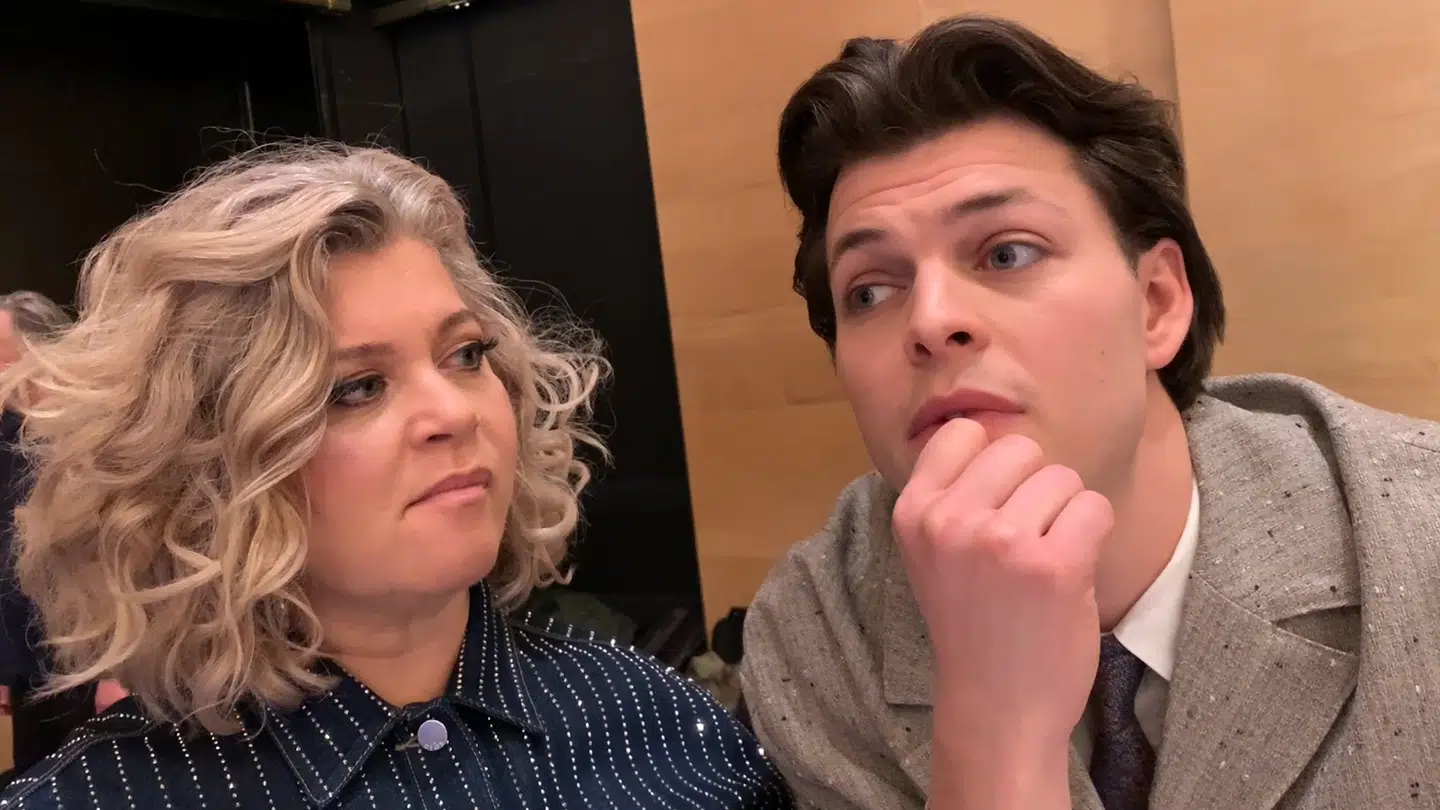 Sara Bro og Alex Høgh Andersen er værter ved 'Dansk Melodi Grand Prix' 2026.