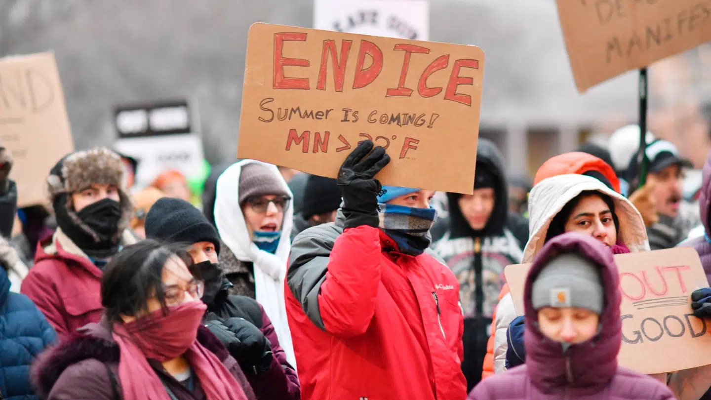 Demonstranter har i ugevis været på gaden for at udvise protest mod immigrationsmyndigheden ICE.