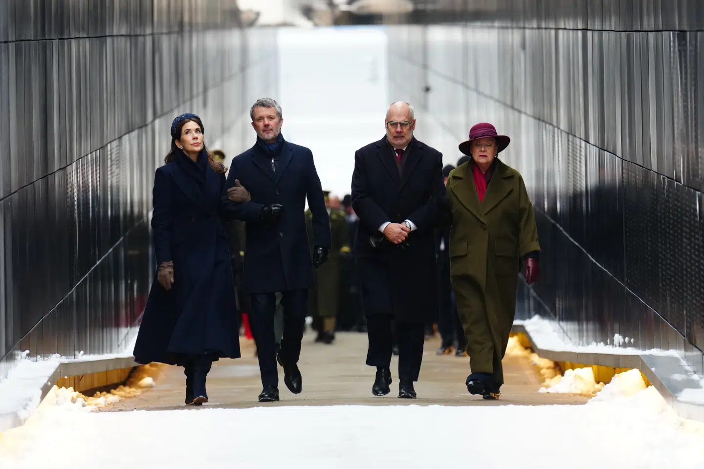 Det danske kongepar og det estiske præsidentpar har tirsdag besøgt et monument til ære for de estere, der mistede livet eller blev deporteret som følge af sovjetisk undertrykkelse i perioden 1940-1991.