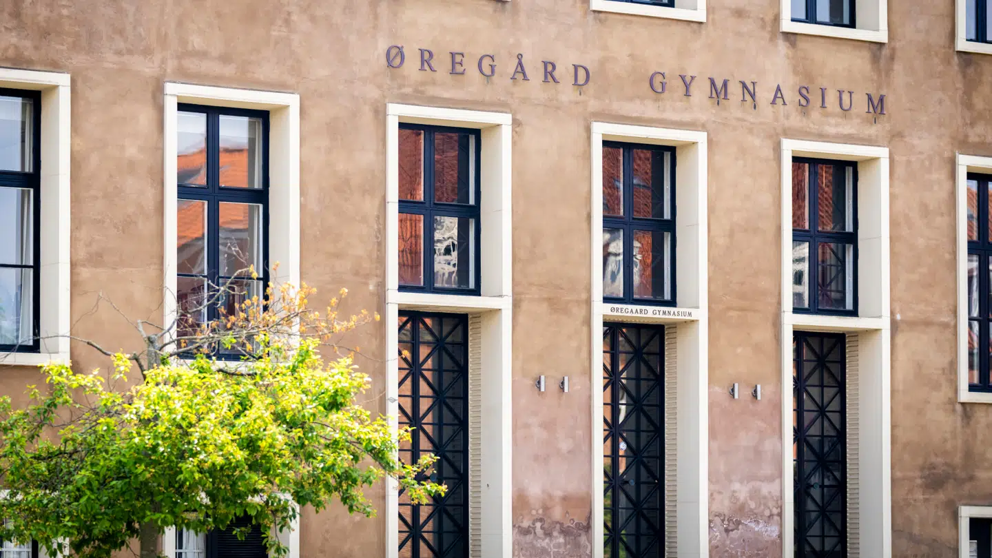 Øregård Gymnasium i Hellerup er blevet involveret i en sag om digitale krænkelser og nøgenbilleder.