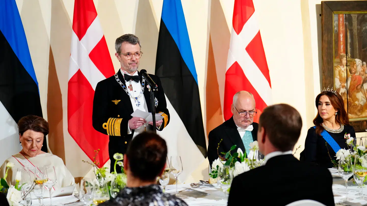 Aftenens statsbanket foregår i Skt. Nikolaj Kirke i Estland.