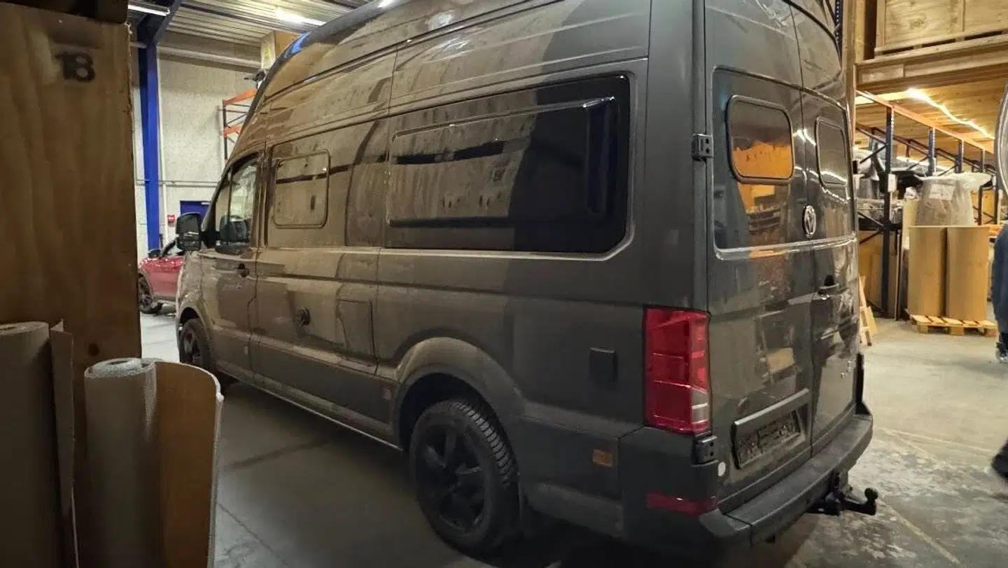 Autocamperen blev stjålet fra det værksted, hvor den stod parkeret.