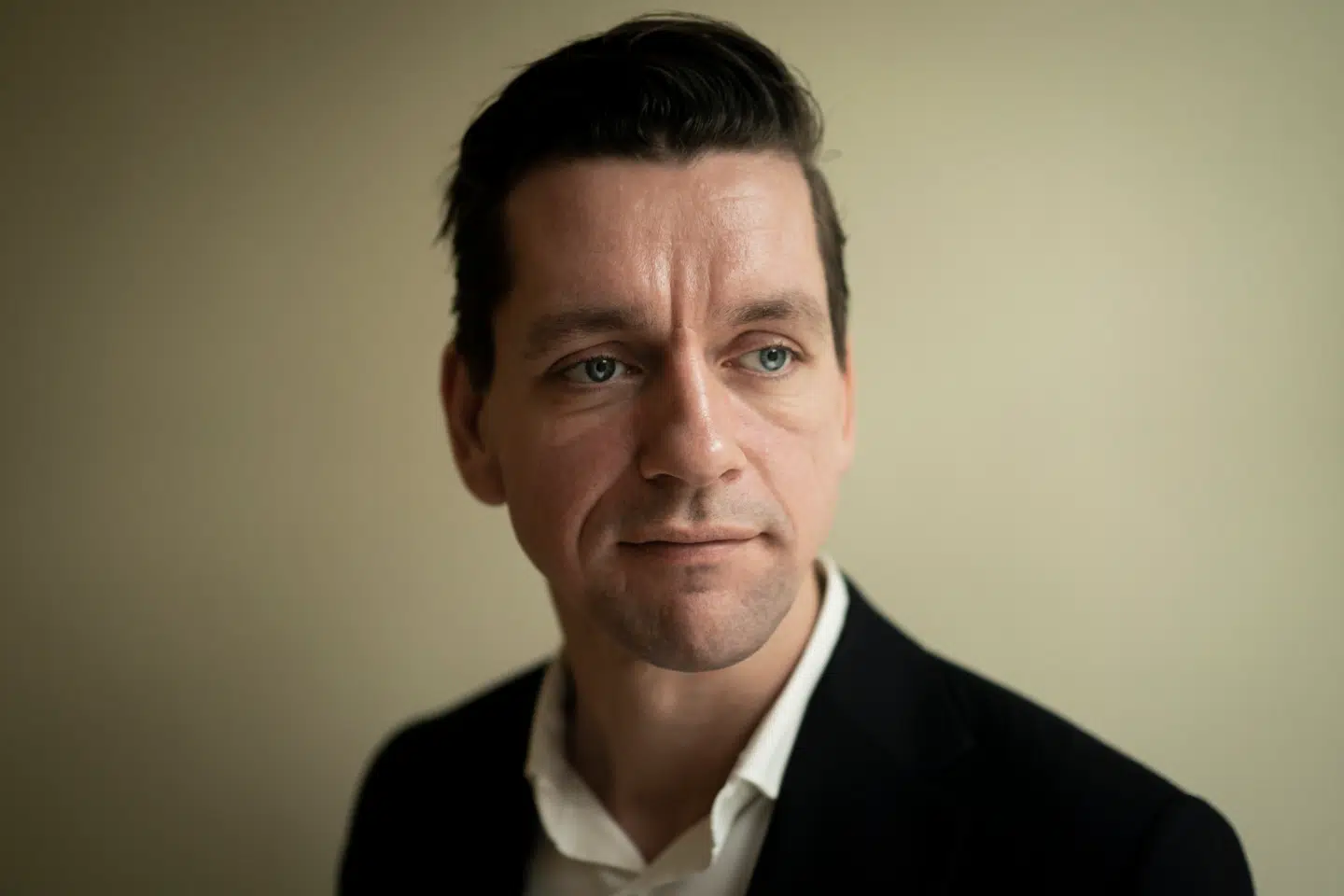 Den socialdemokratiske beskæftigelsesminister, Kaare Dybvad Bek, virker stærkt overbevisende i sin nye debatbog om den udenlandske arbejdskraft.