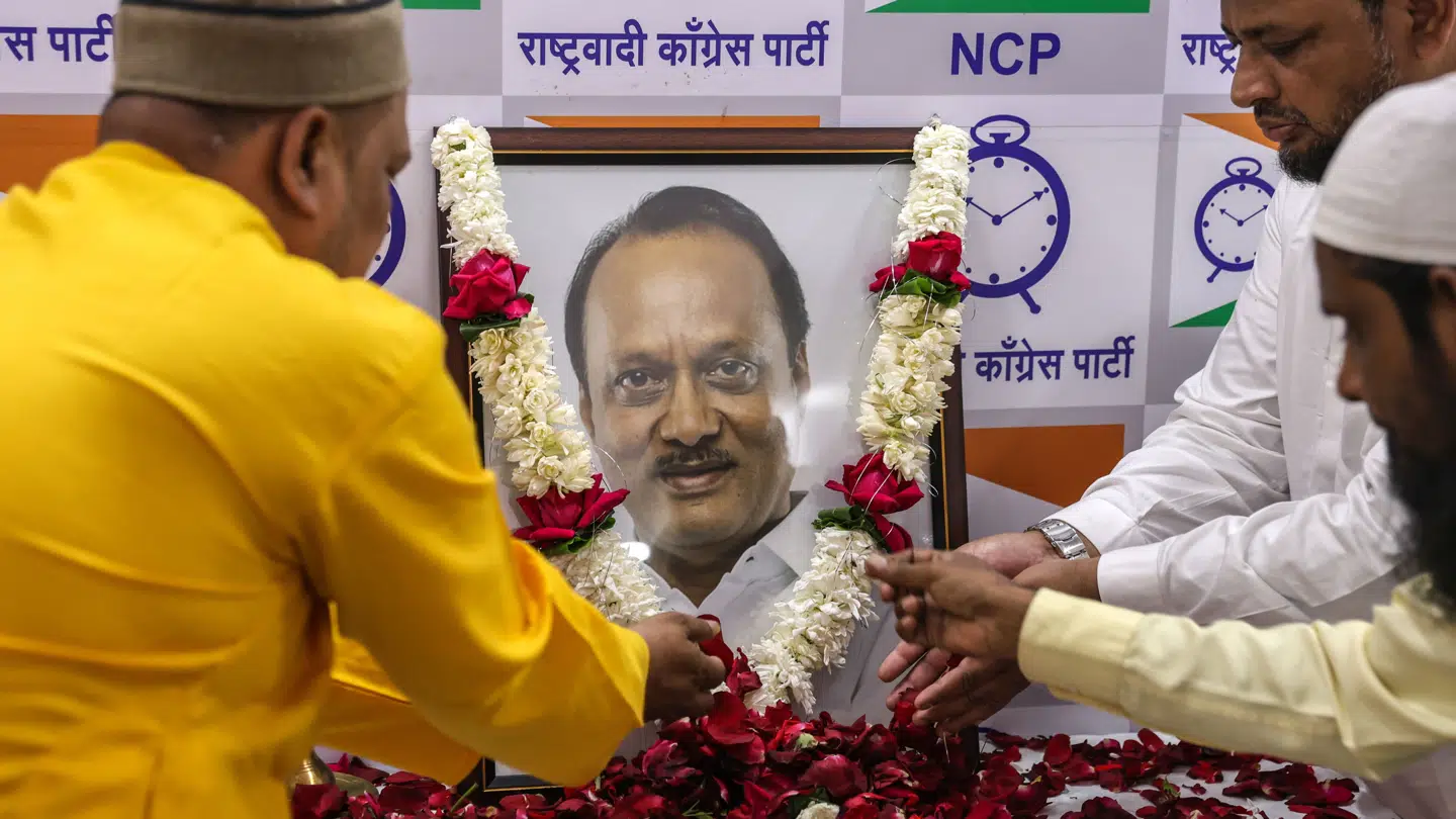 Ajit Pawar mindes allerede i hjemstaten, her i millionbyen Mumbai.