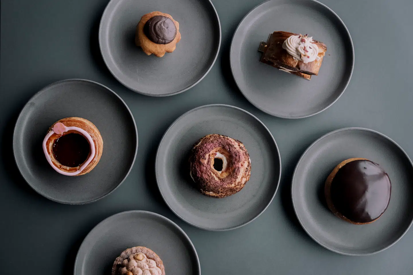 Fastelavnsbolletesten 2026 byder på 15 fantastiske boller fra byens bagerier.