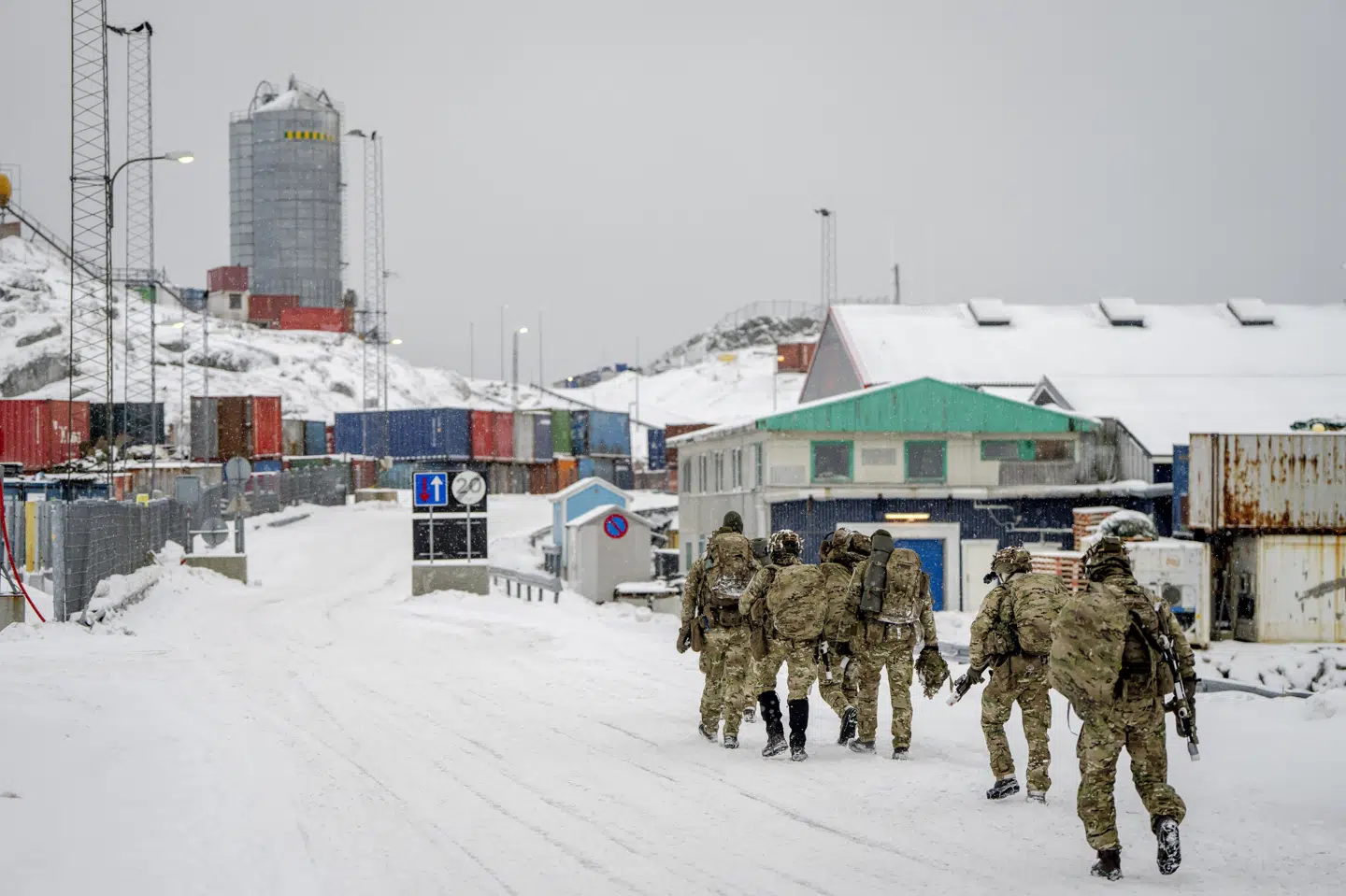 Danske soldater går i land i havnen i Nuuk den 18. januar 2026, i forbindelse med at det danske forsvar øger aktivitetsniveauet i Arktis. (Arkivfoto).