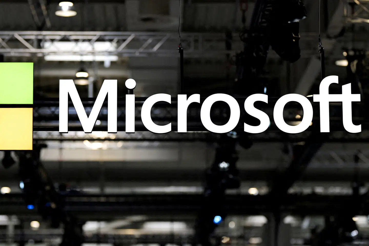 Billede af Microsofts logo i tyske Hannover i marts sidste år. Microsoft ejer blandt andet 27 procent af OpenAI, der står bag sprogmodellen ChatGPT. (Arkivfoto).