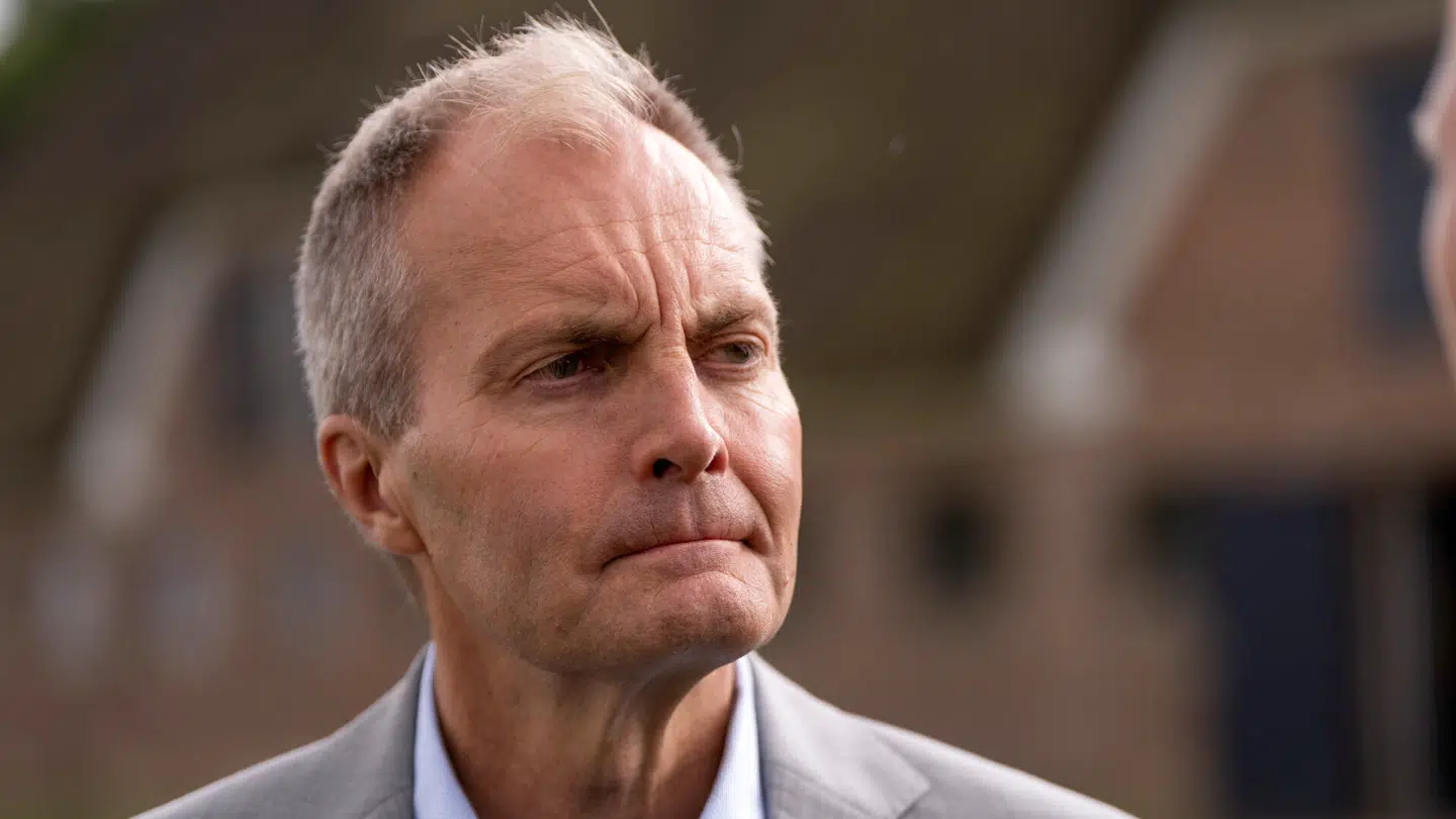 Peter Skaarup og Danmarksdemokraterne holder pressemøde i forbindelse med sommergruppemødet på Nørre Vosborg i Vemb, torsdag den 21. august 2025. (Foto: Bo Amstrup/Ritzau Scanpix)