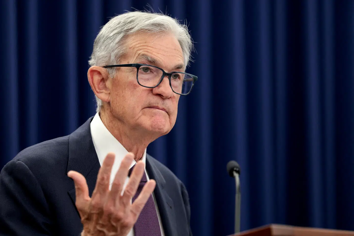 Her ses chefen for den amerikanske centralbank, Jerome Powell. Centralbankchefen bliver valgt for en fire-årig periode. Han blev valgt af Trump i 2018 og blev genvalgt af præsident Biden i 2022.