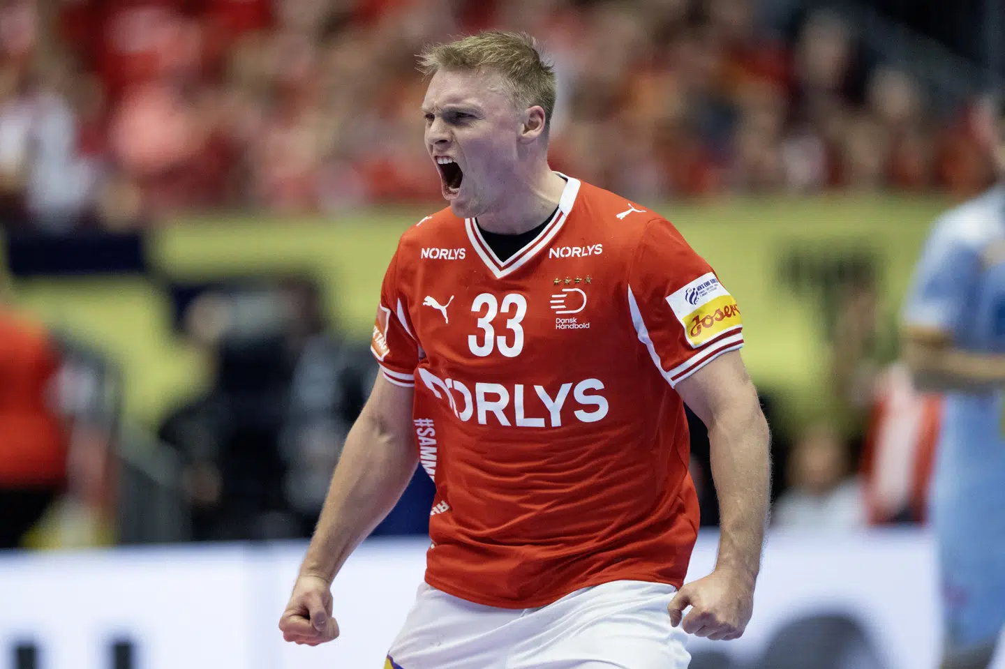 Emil Bergholt kan risikere at misse EM-semifinalen mod Island.