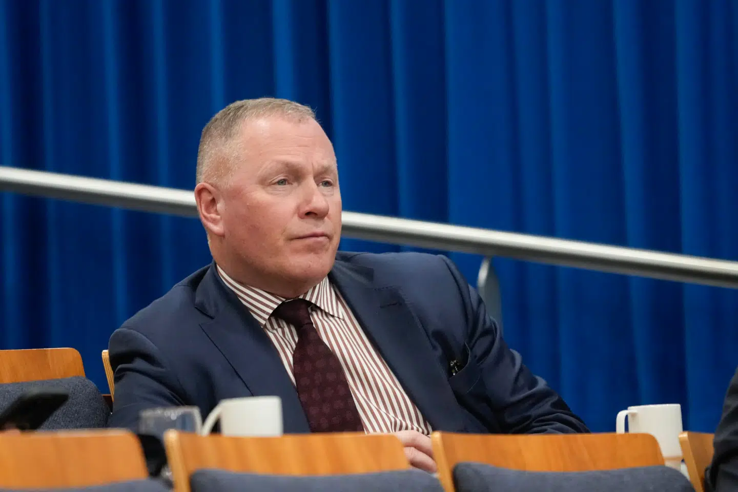 Det er Nicolai Tangen, der siden 2020 har siddet på verdens største pengekasse, den stenrige norske oliefond, som ejer 1,5 procent af alle aktiver i verden.