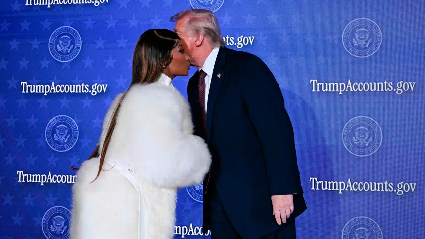 Onsdag aften blev der også uddelt kindkys mellem de to.