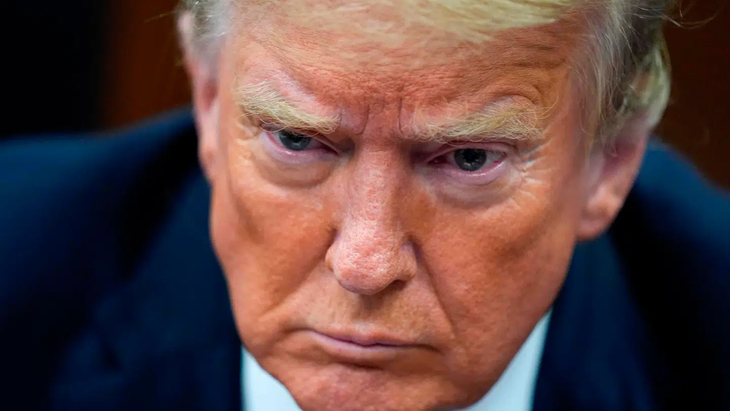 USAs præsident har længe sagt, at Iran skal rette ind, for ellers beordrer han et angreb.