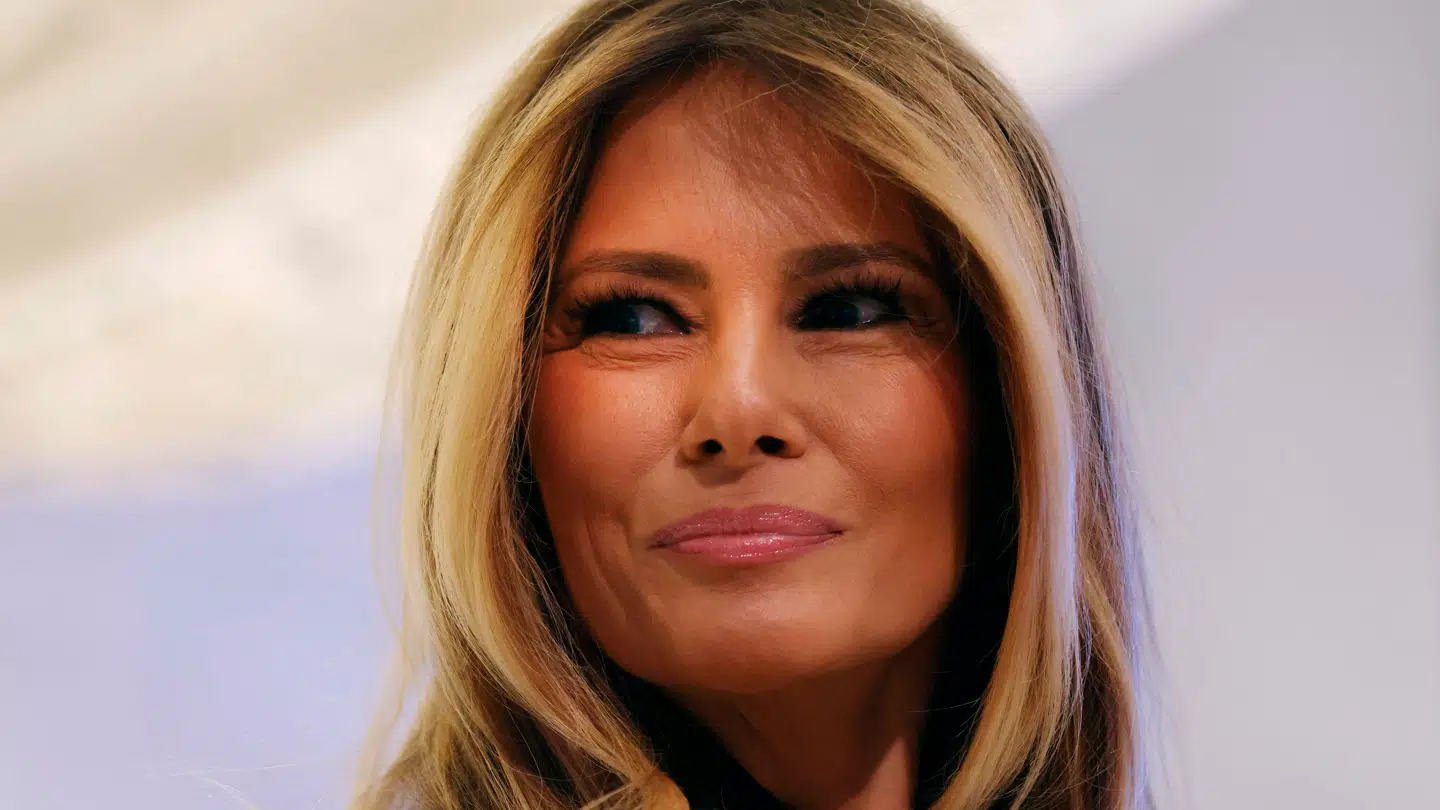 Hverken briterne eller australierne gider købe billet til Melania Trumps dokumentar og sig selv.