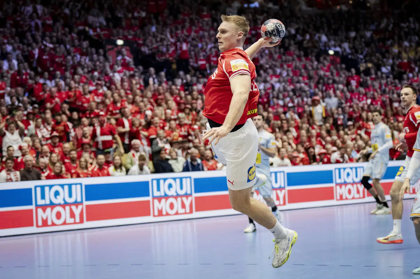 Emil Bergholt kommer ikke til at spille flere kampe ved EM på grund af en fodskade. (Arkivfoto).