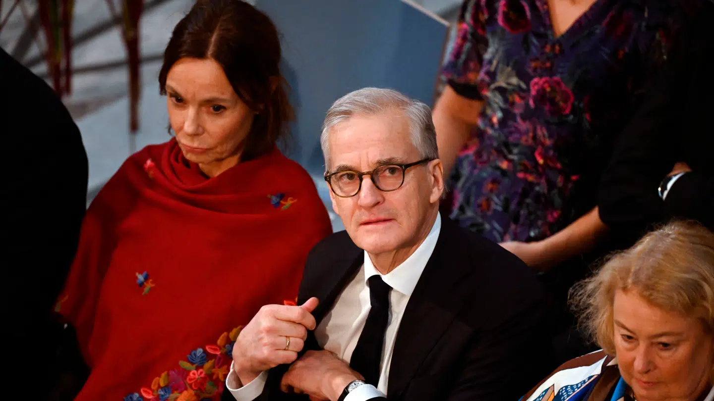 Her ses Marit Slagsvold (tv) med sin mand, den norske statsminister Jonas Gahr Støre.