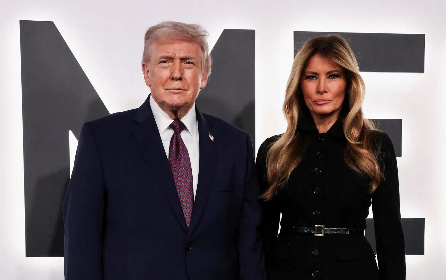 Her ses Donald Trump og Melania Trump til premieren på filmen torsdag aften lokal tid ved John F. Kennedy Center for the Performing Arts i Washington, D.C. Kulturhuset har dog siden Trumps indsættelse fået ændret sit navn til Trump-Kennedy Center.