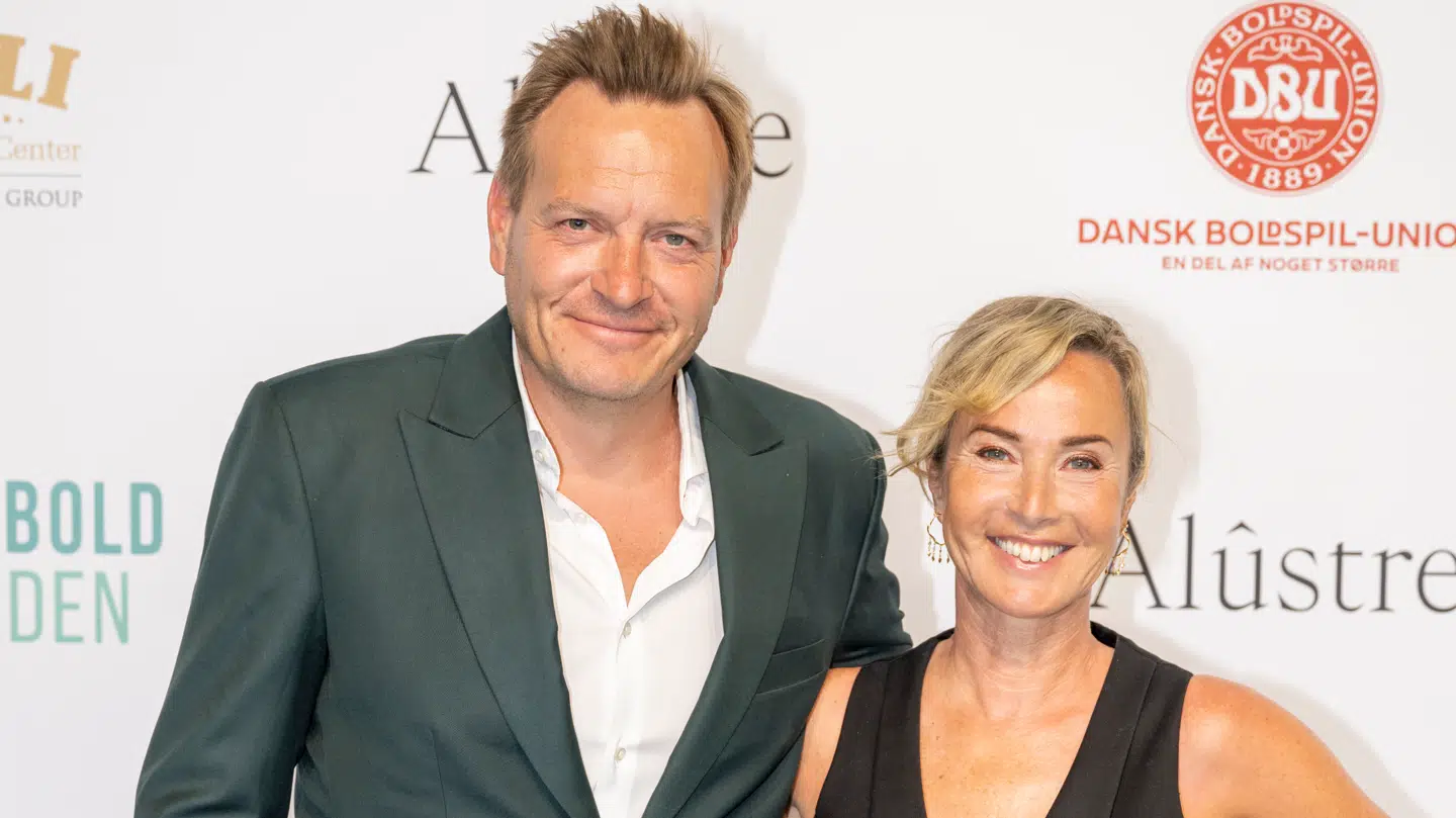 Fodboldfondens velgørenhedsgalla på Tivoli Hotel her er det: Aftenens værter: Rasmus Tantholdt og Natasja Crone