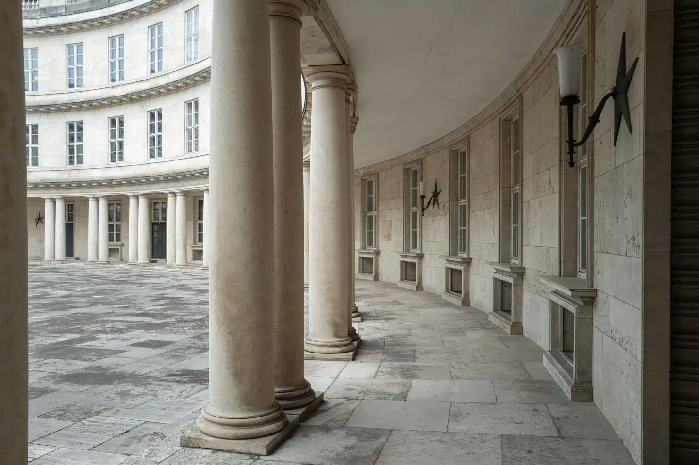 I en kantine på Politigården i København blev en politimand anholdt i januar 2022. Nu ventes Østre Landsret af afgøre den efterfølgende straffesag. (Arkivfoto)