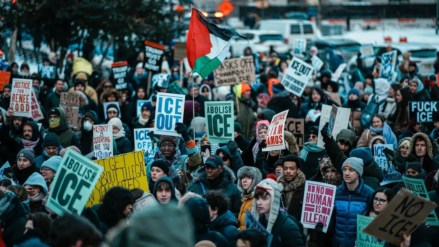Fredag blev der endnu en gang protesteret mod ICE. Her i New York.