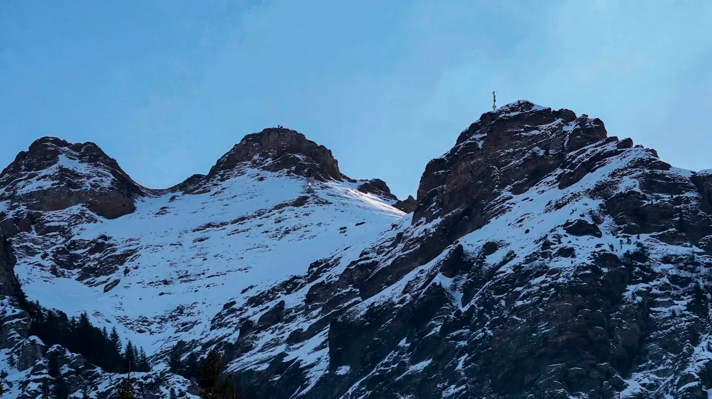 Den 47-årige mand omkom under en skitur i Alperne.