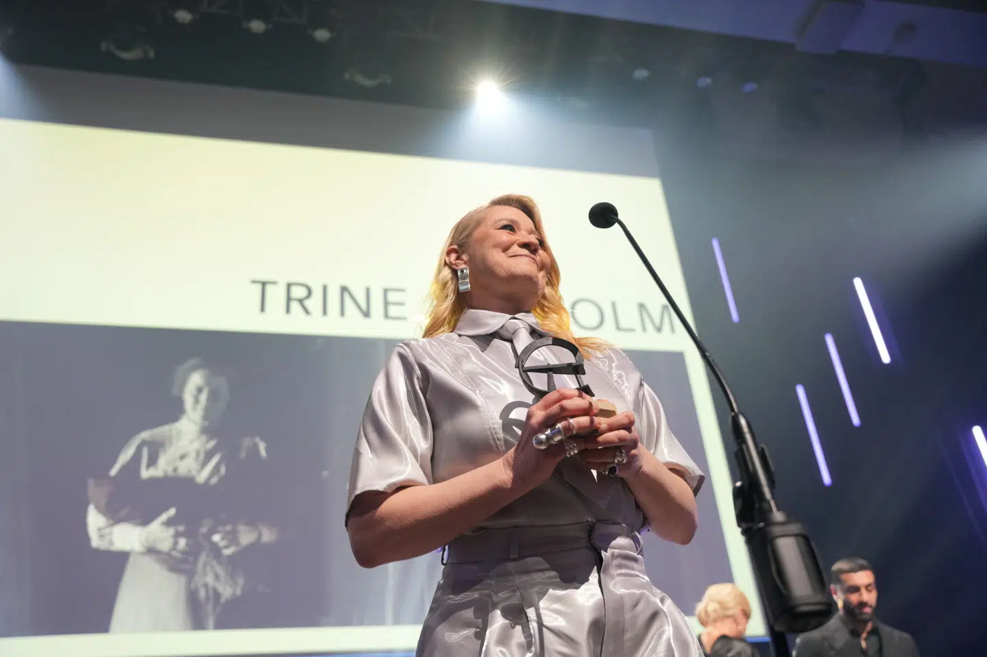 Trine Dyrholm takker for sin 11. Robert-pris.