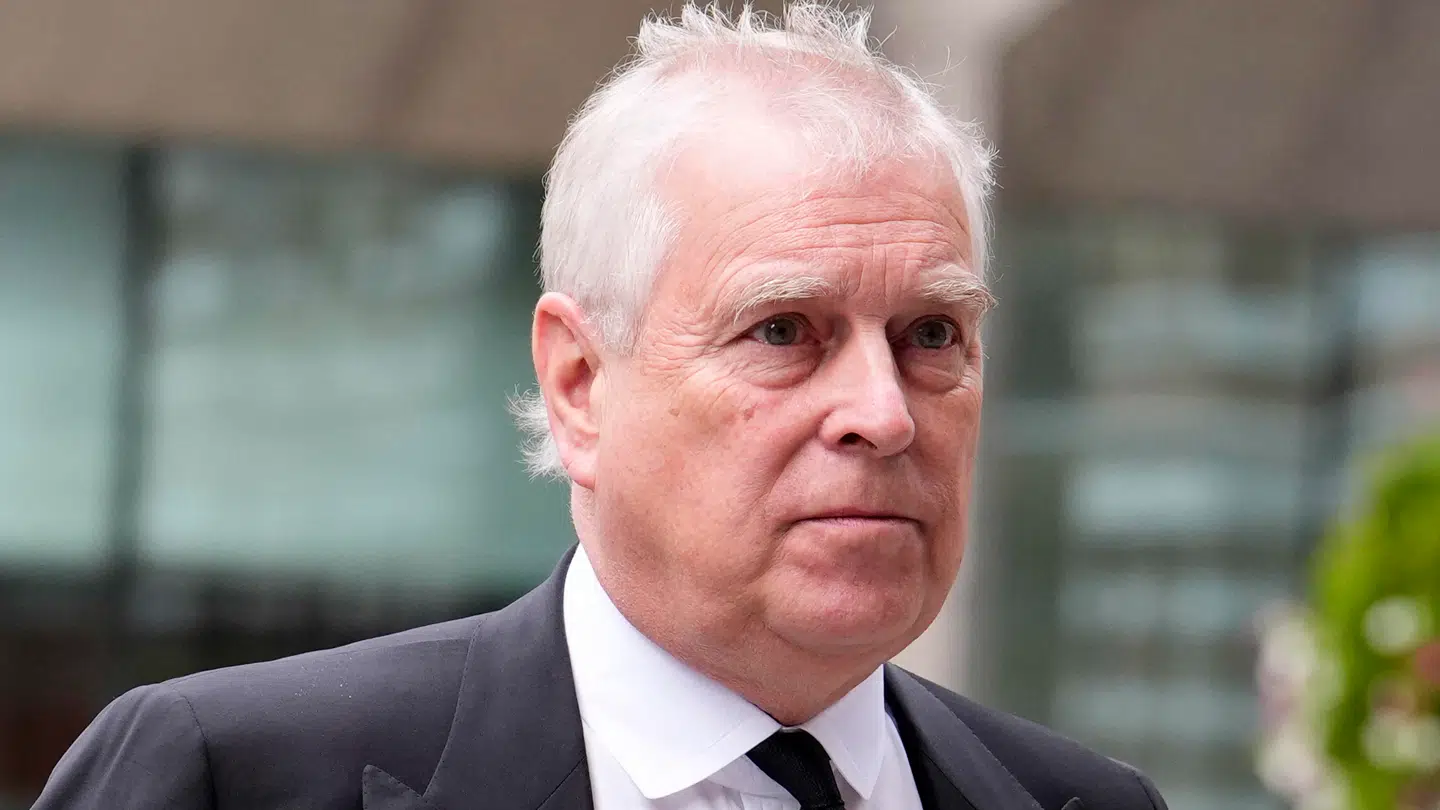 Her ses den nu tidligere prins Andrew, der har fået frataget sin prinsetitel af det engelske kongehus.