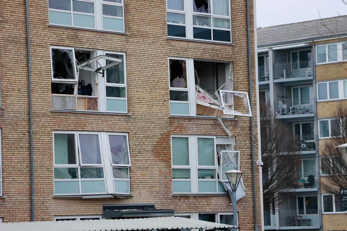 11 borgere er evakueret efter en eksplosion i Korsløkkeparken i Odense natten til søndag.