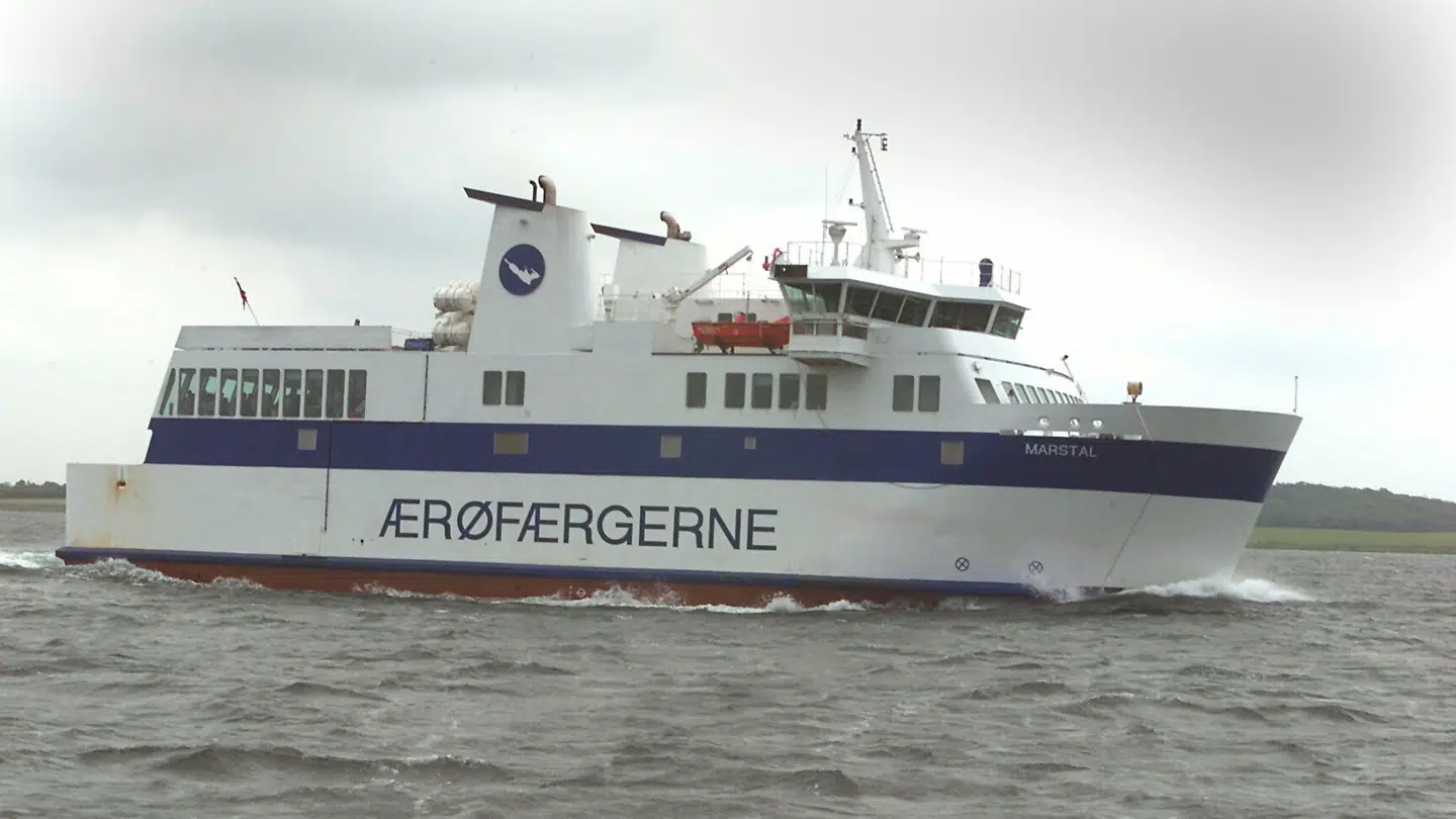 (Arkiv) Kraftig blæst giver udforinger for færgerne til og fra Ærø.