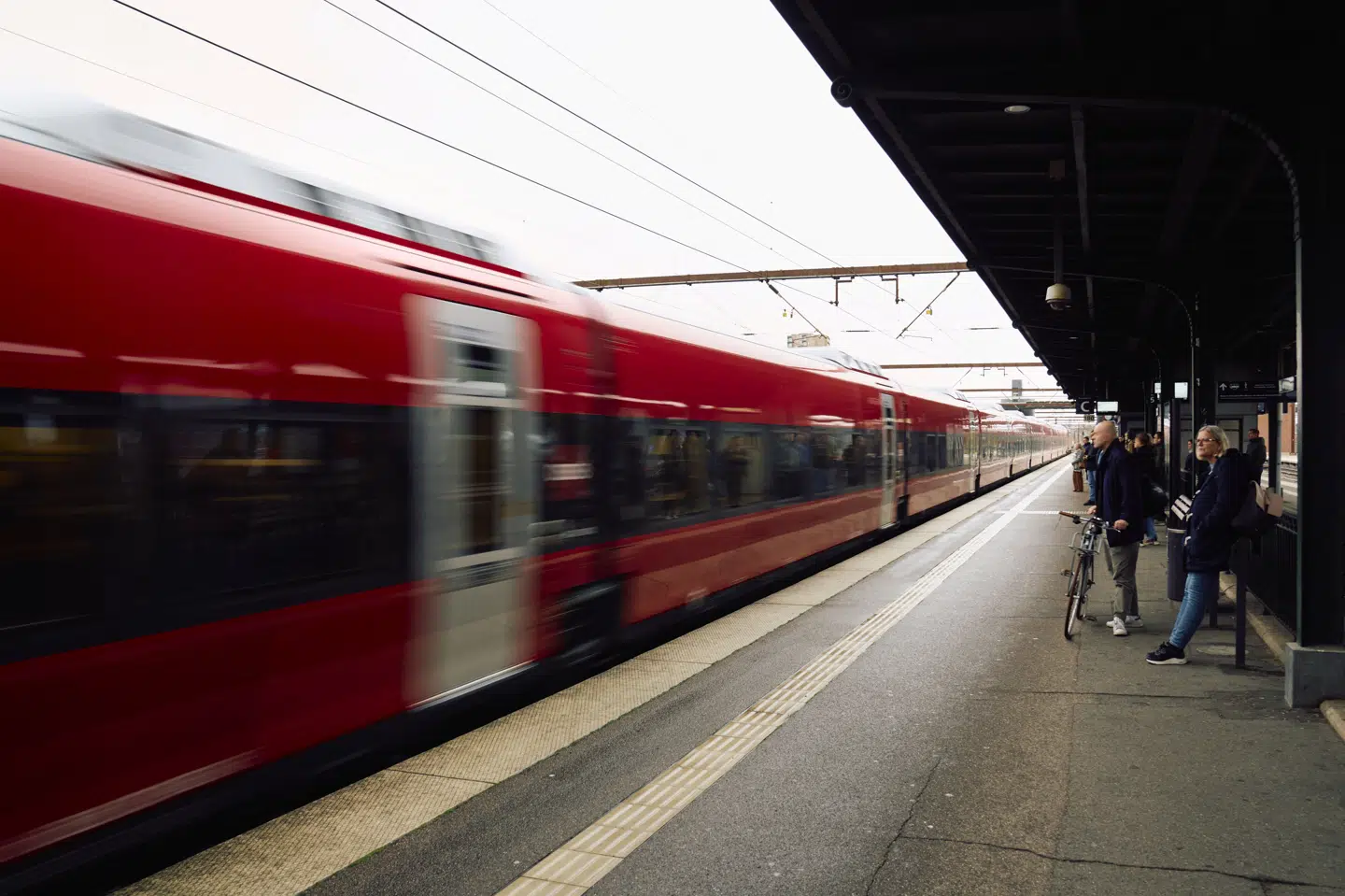Mandag morgen er der ikke så høj fart på alle tog. Flere tog er aflyst omkring Helsingør og på S-togslinjer i København. (Arkivfoto).
