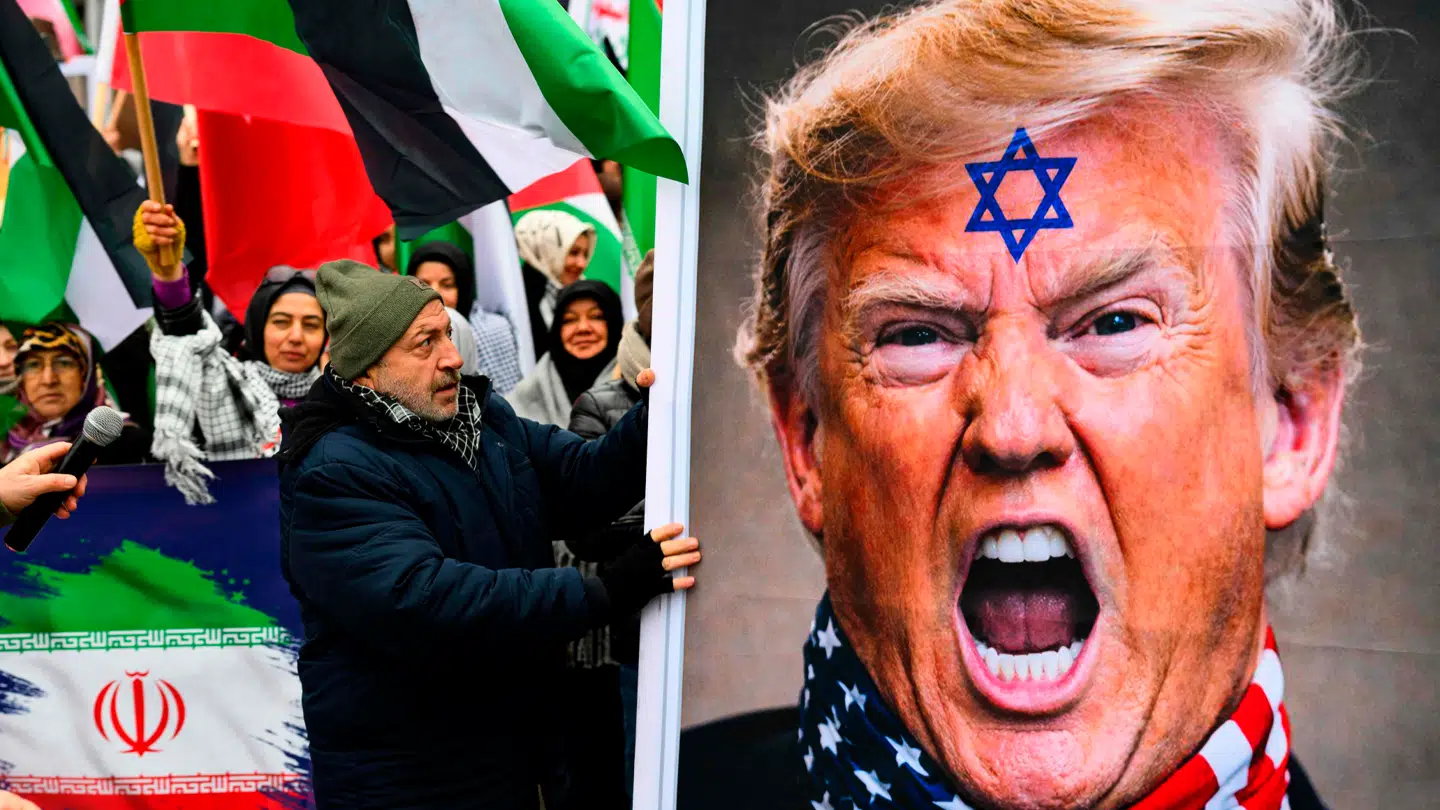 I Istanbul har borgerne holdt en protest imod den amerikanske præsident, Donald Trumps, trusler om at angribe Iran.