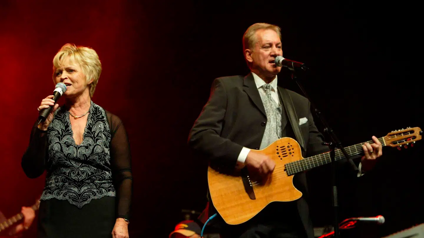Keld og Hilda på scenen sammen.